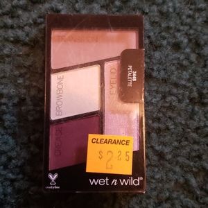 Eye shadow got it on clearance